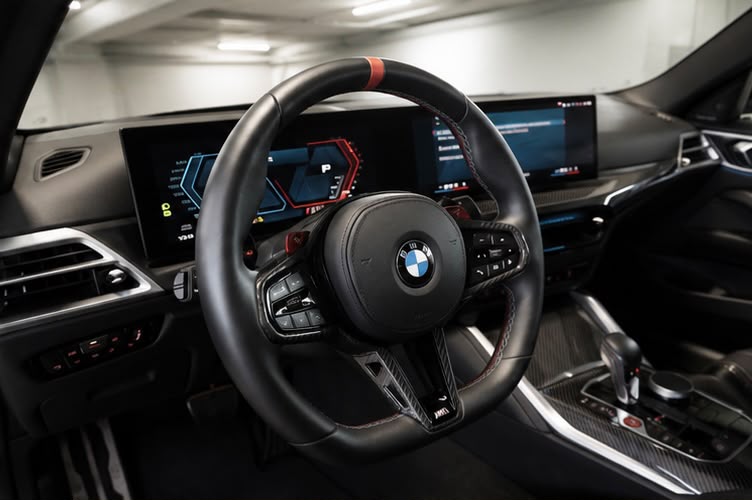 BMW M4 Cockpit